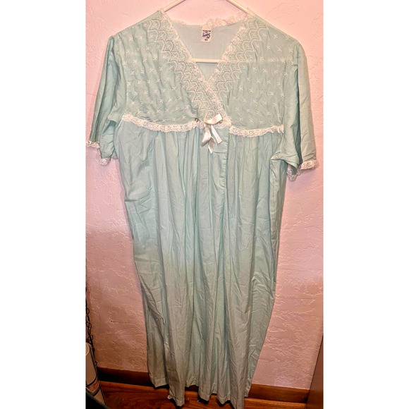 Vintage 1960s Embroidered Slumber Sure Nightgown Blue White 40 - Picture 1 of 3